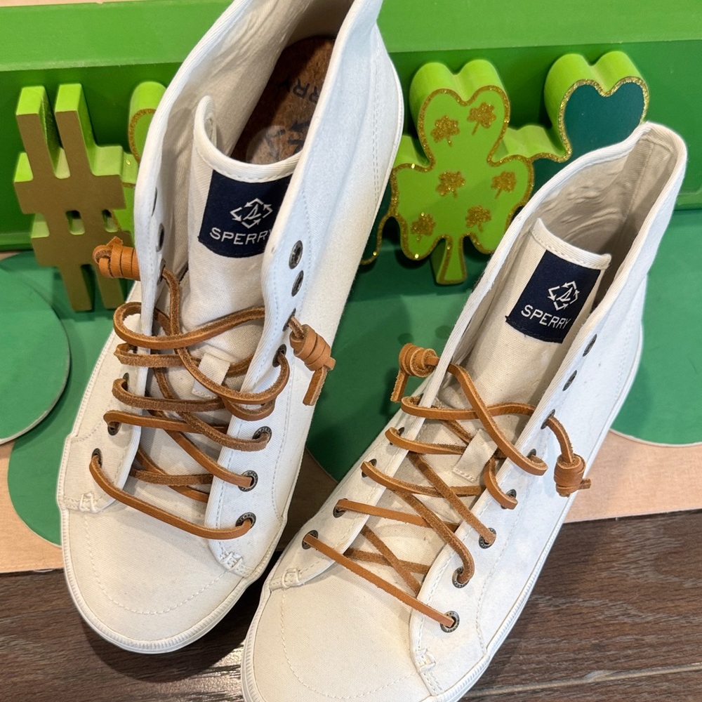 Women’s Sperry Cream High-Top Canvas Sneakers with Tan Laces size 9 - Picture 2 of 9